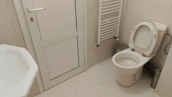 Под наем отдавам ателие-апартамент в центъра на София- Руски паметник след ремонт лукс - снимка 9