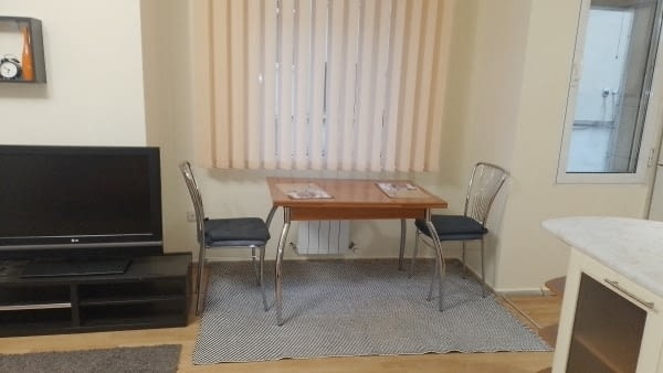 Под наем отдавам ателие-апартамент в центъра на София- Руски паметник след ремонт лукс - снимка 2