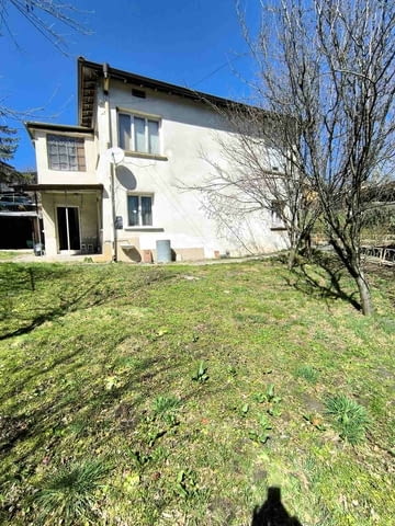 Продавам къща в общ. Перник с. Кралев дол 2-етажна, Тухла, 160 м2 - село Кралевдол | Къщи / Вили - снимка 1