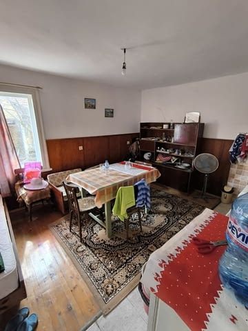 Продавам къща в общ. Перник с. Кралев дол 2-етажна, Тухла, 160 м2 - село Кралевдол | Къщи / Вили - снимка 7