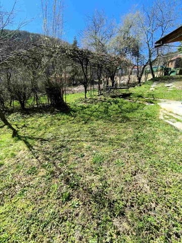 Продавам къща в общ. Перник с. Кралев дол 2-етажна, Тухла, 160 м2 - село Кралевдол | Къщи / Вили - снимка 10