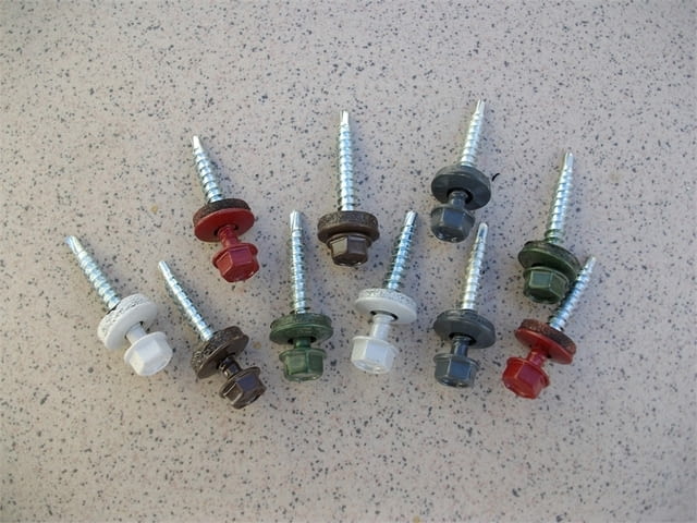 Цветни винтове самопробивни с шайба и уплътнение за монтаж на ламарина - снимка 4