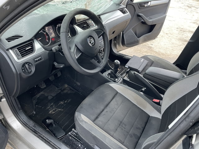 Skoda Rapid 1.0 TSI, двигател CHZB, 95 кс., 5ск., 2018 г., 142 000 km, euro 6B, Шкода Рапид 1.0 ТСИ, - снимка 7