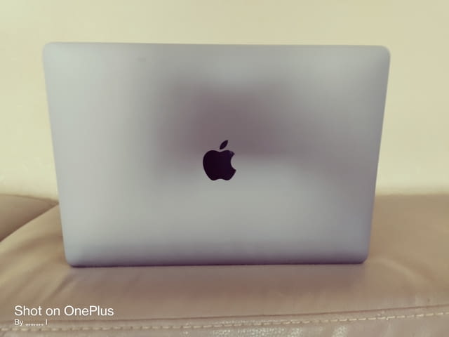 Мак бук про 13.3 екран, 2022, 8 рам, 256 ром с тачбар, city of Plovdiv | Laptops - снимка 5