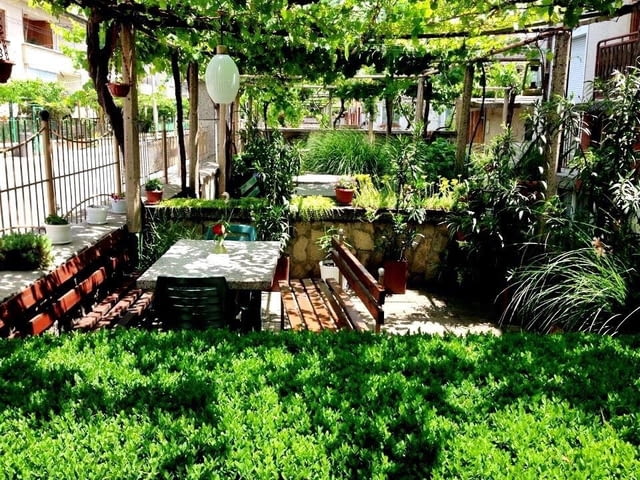 На почивка в Карловските бани Internet, Cable TV, Furnished, Balcony, TV, In the Center, Near by Shop, Near by Park, Near by Food Store - city of Banya | Lodging - снимка 2