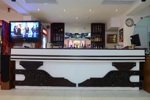 Пролетна ваканция в БАНСКО в хотел „ХОЛИДЕЙ ГРУП“ *** ОФЕРТА Баба и внуче в Банско през април месец - снимка 3