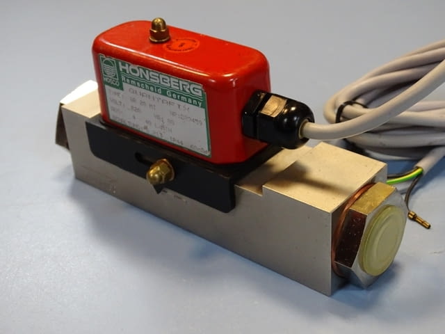 Датчик за дебит Hosco Honsberg QR 20 MI Flow Switch DN20/PN60 - снимка 5