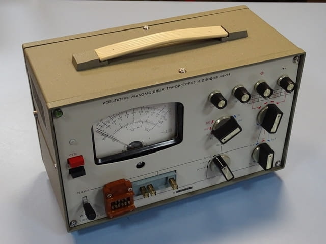 Стенд за проверка на маломощни транзистори и диоди USSR Л2-54 - снимка 1