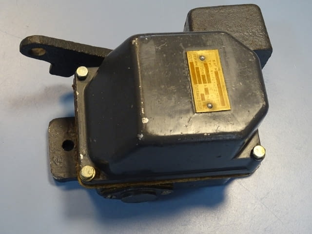 Краен изключвател с противовес за кран, телфер, хаспел USSR КУ-703 Limit Switch 10A 380V - снимка 4