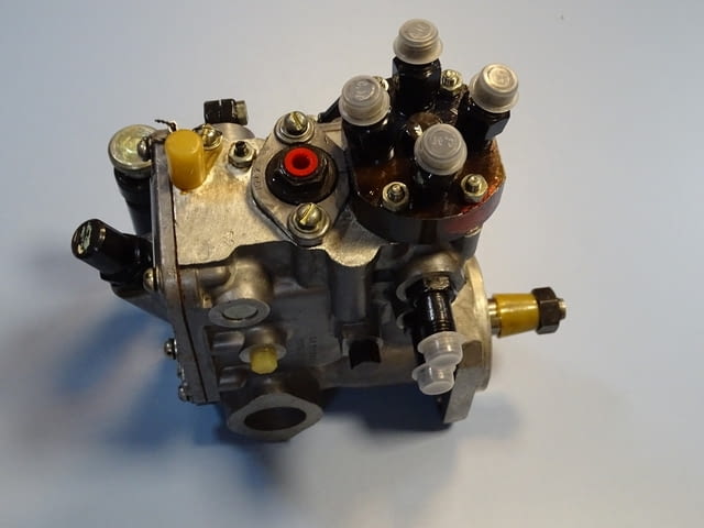 Горивно нагнетателна помпа (ГНП) за трактор "Владимировец" 48.1111004 ВЗТА Д3900 - снимка 5