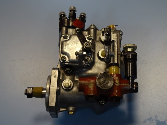 Горивно нагнетателна помпа (ГНП) за трактор "Владимировец" 48.1111004 ВЗТА Д3900 - снимка 8