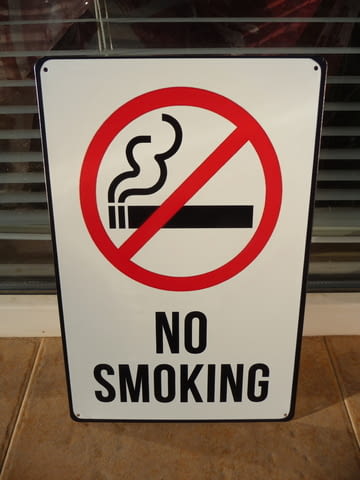 Метална табела надпис Забранено пушенето цигари пури лули вейпове тютюн - снимка 1