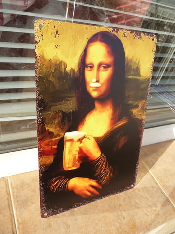 Метална табела Мона Лиза с бира в ръка и пяна на носа мустаци шарж - снимка 2