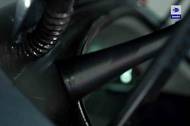 Детайлинг технологии: почистване на интериори, прецизно изпиране на тапицерии, седалки и тавани - снимка 4