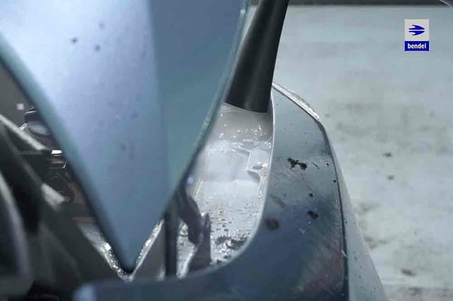 Детайлинг технологии: почистване на интериори, прецизно изпиране на тапицерии, седалки и тавани - снимка 5