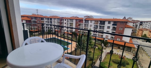 Луксозен обзаведен апартамент с 2 спални на 200м от плажа в Равда - снимка 1