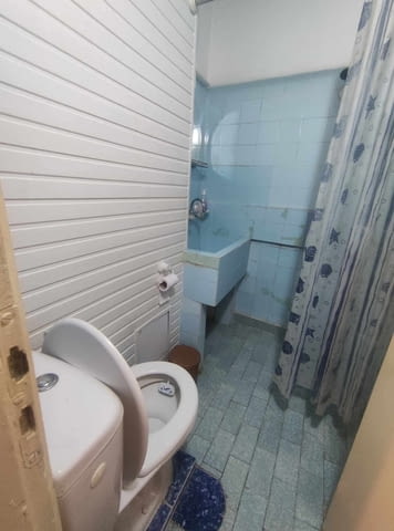 Давам под наем напълно обзаведена боксониера тип едностаен в Тракия срещу СОУ "Стоян Михайловски" , б - снимка 7