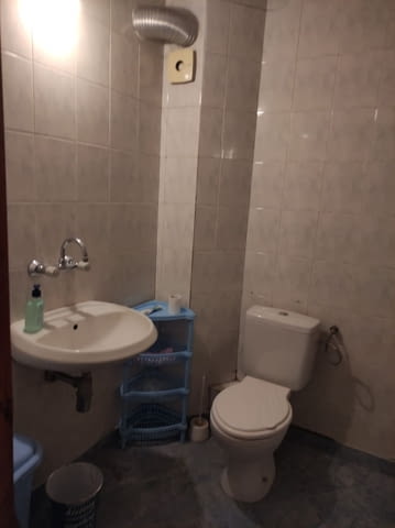 Продавам етаж от къща четиристаен апартамент в супер центъра на Пловдив - снимка 5