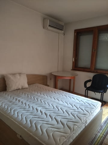 Продавам етаж от къща четиристаен апартамент в супер центъра на Пловдив - снимка 7