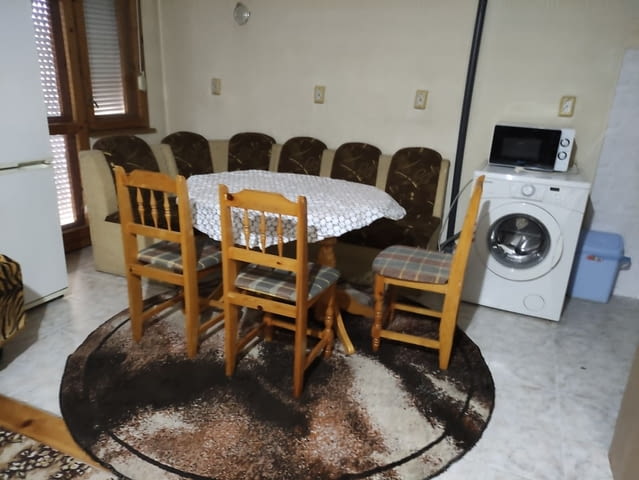 Продавам етаж от къща четиристаен апартамент в супер центъра на Пловдив - снимка 12