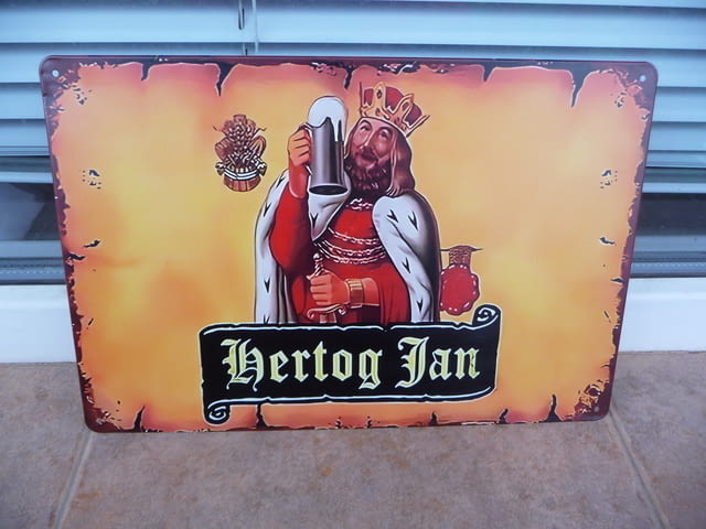 Метална табела бира крал на бирата халба най добрта меч корона цар печат - снимка 1