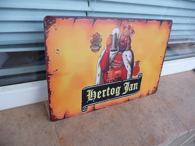 Метална табела бира крал на бирата халба най добрта меч корона цар печат - снимка 2