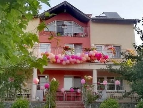 Вила Бадема Балчик, Къща под наем, Басейн, Детска площадка, Интернет, Климатик, Паркинг, Кабелна телевизия - град Балчик | Почивка на Море - снимка 2