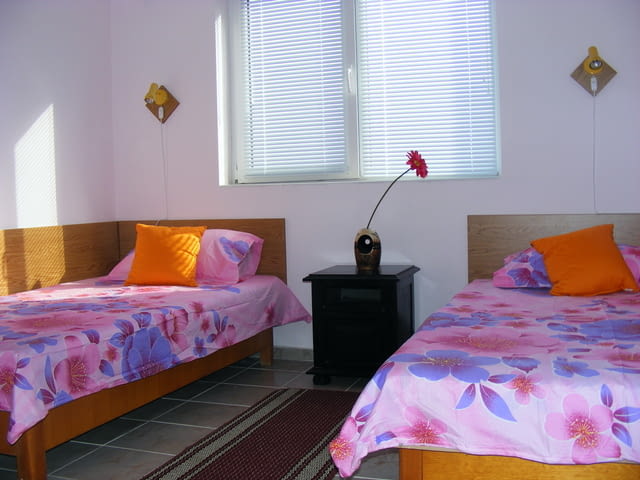 Вила Бадема Балчик, Къща под наем, Басейн, Детска площадка, Интернет, Климатик, Паркинг, Кабелна телевизия - град Балчик | Почивка на Море - снимка 8