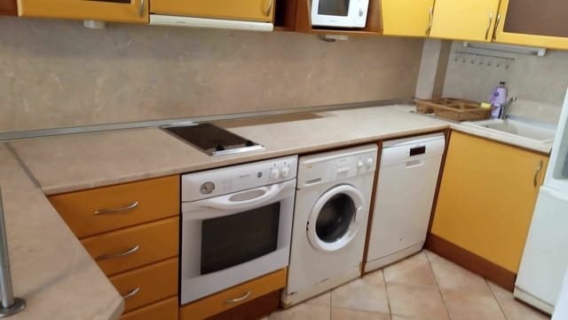 ДВУСТАЕН АПАРТАМЕНТ от Собственик --Договаряне, град Велико Търново | Апартаменти - снимка 2