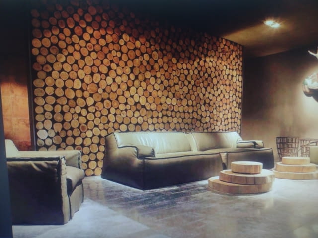 Изработва декоративни пана, картини, арт инсталации, битова украса, поставя лед осветление. - снимка 1