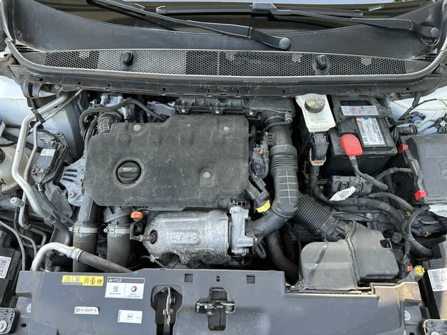 Peugeot 308 1.5BlueHDI - 87000км. 2020г. Дизел, Ръчна, Хечбек - град Троян | Автомобили / Джипове - снимка 12