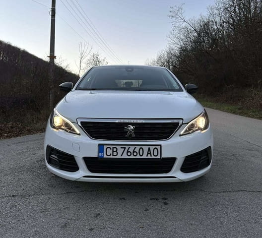Peugeot 308 1.5BlueHDI - 87000км. 2020г. Дизел, Ръчна, Хечбек - град Троян | Автомобили / Джипове - снимка 2